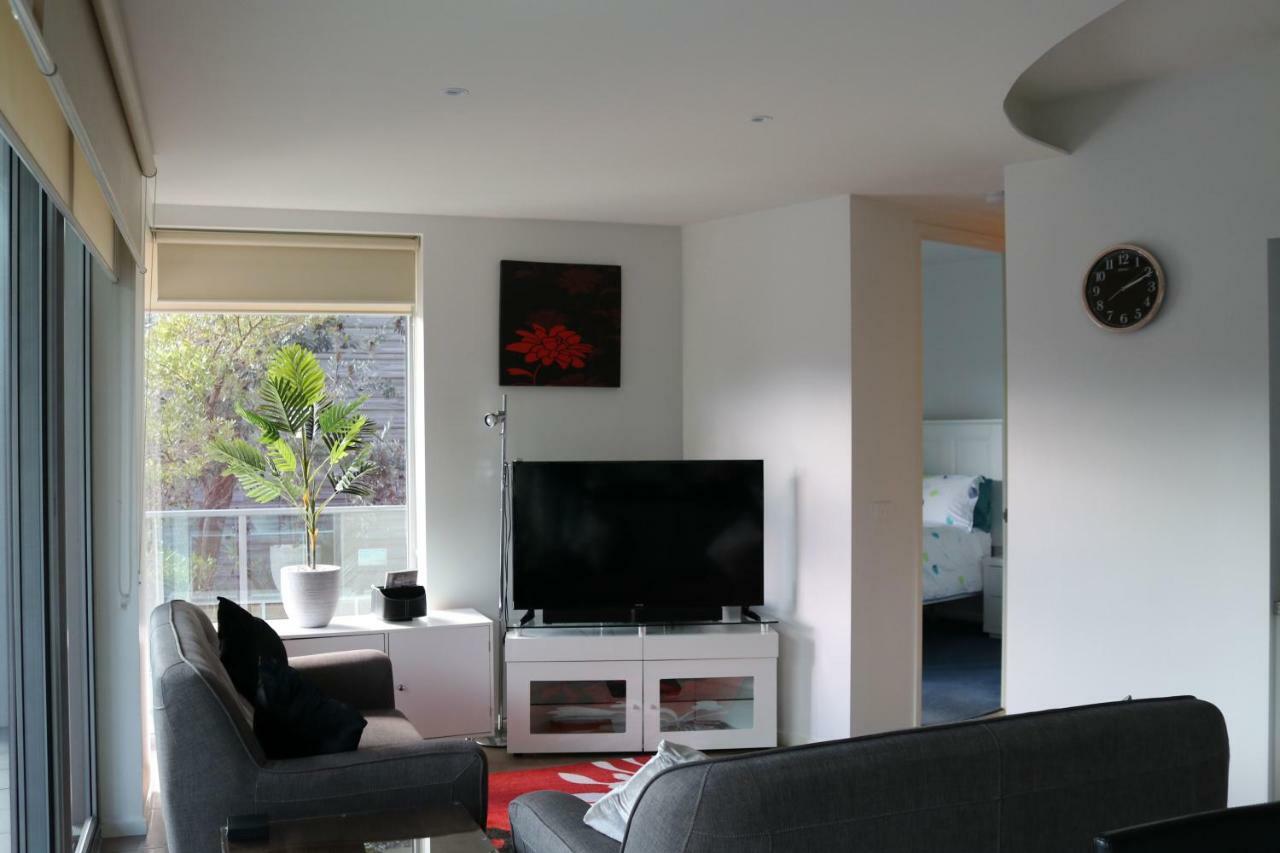 130 At The Waves Apartment Cowes Luaran gambar