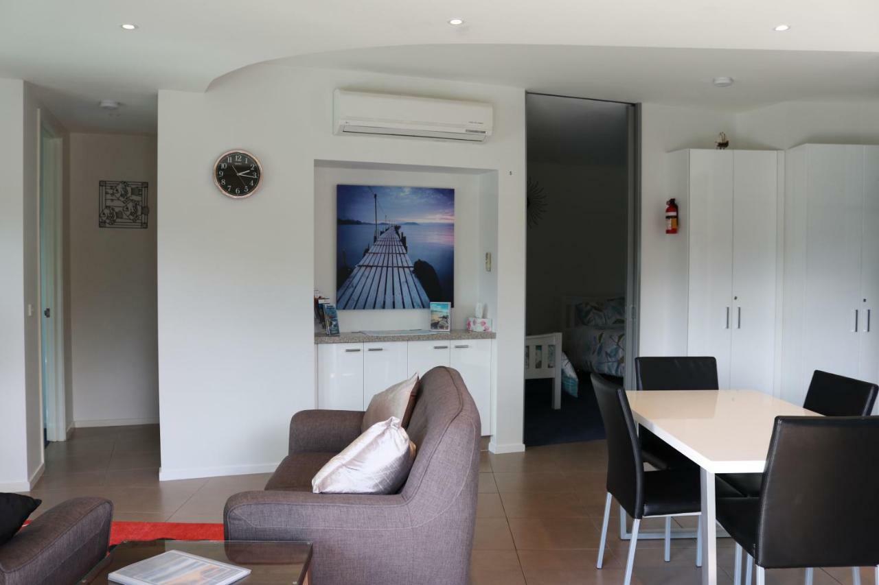 130 At The Waves Apartment Cowes Luaran gambar