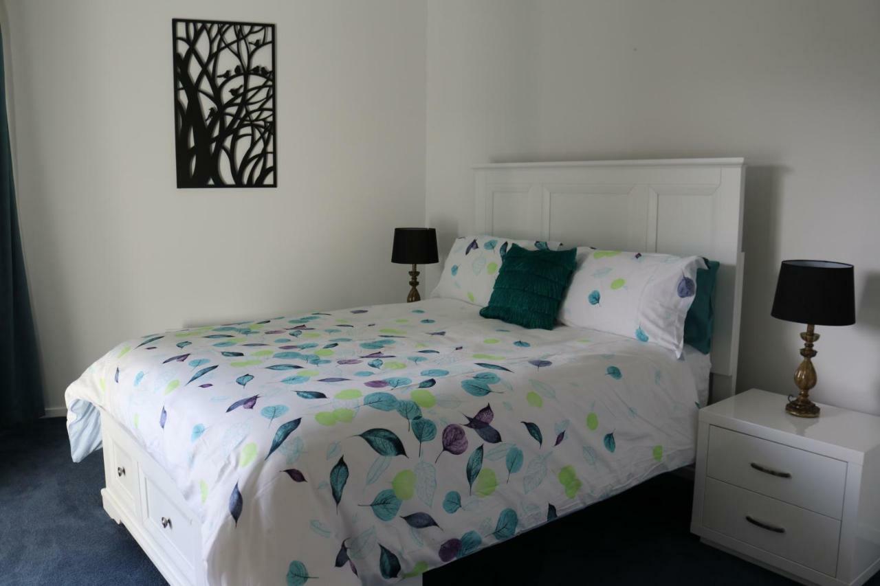 130 At The Waves Apartment Cowes Luaran gambar